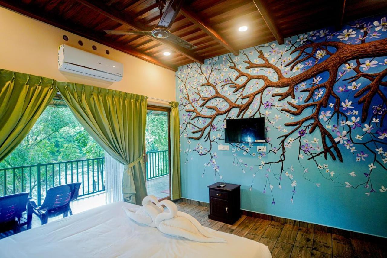 Falcon Riverview Resorts Kuttampuzha 外观 照片
