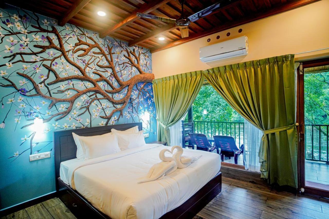 Falcon Riverview Resorts Kuttampuzha 外观 照片