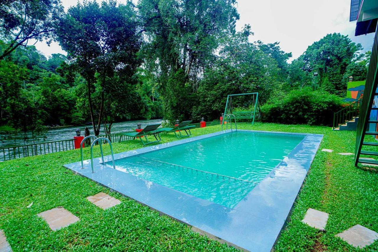 Falcon Riverview Resorts Kuttampuzha 外观 照片